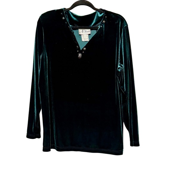N Touch Tops - Vtg N Touch Emerald Velvet Goth Glam Top Women's Size M Jewel Tone Holiday Chic